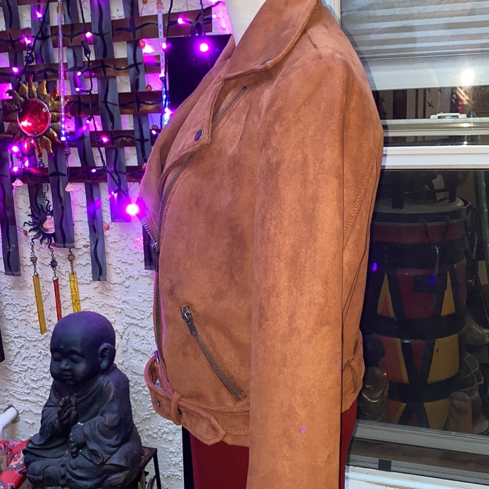 🔸🔸SUEDE MOTO JACKET🔸🔸 - Picture 3 of 3
